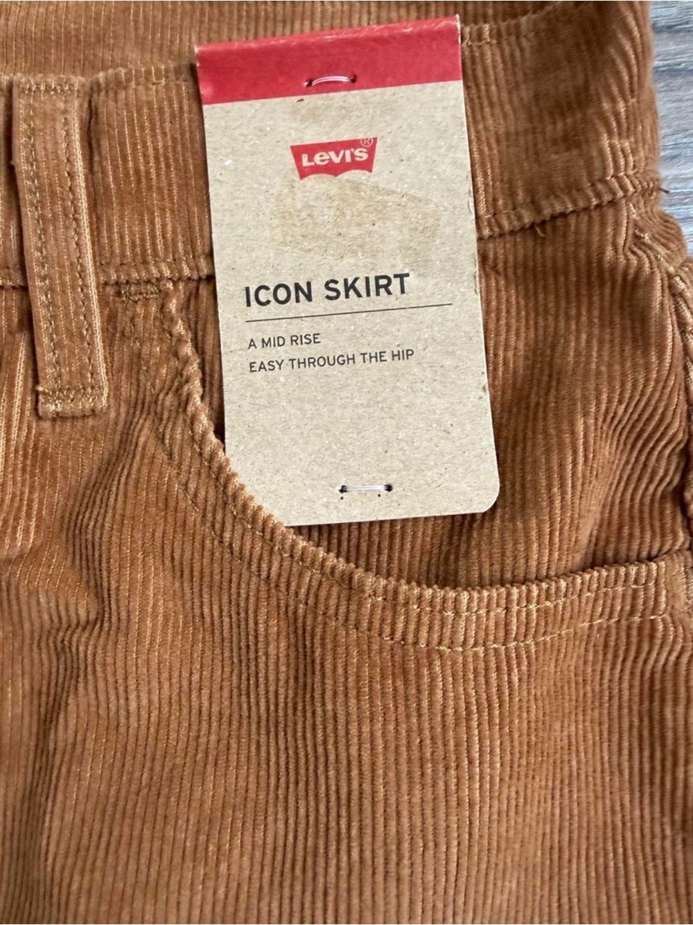 NWT Levi’s Icon Corduroy Mini Skirt Brown Size 26 - Picture 4 of 6